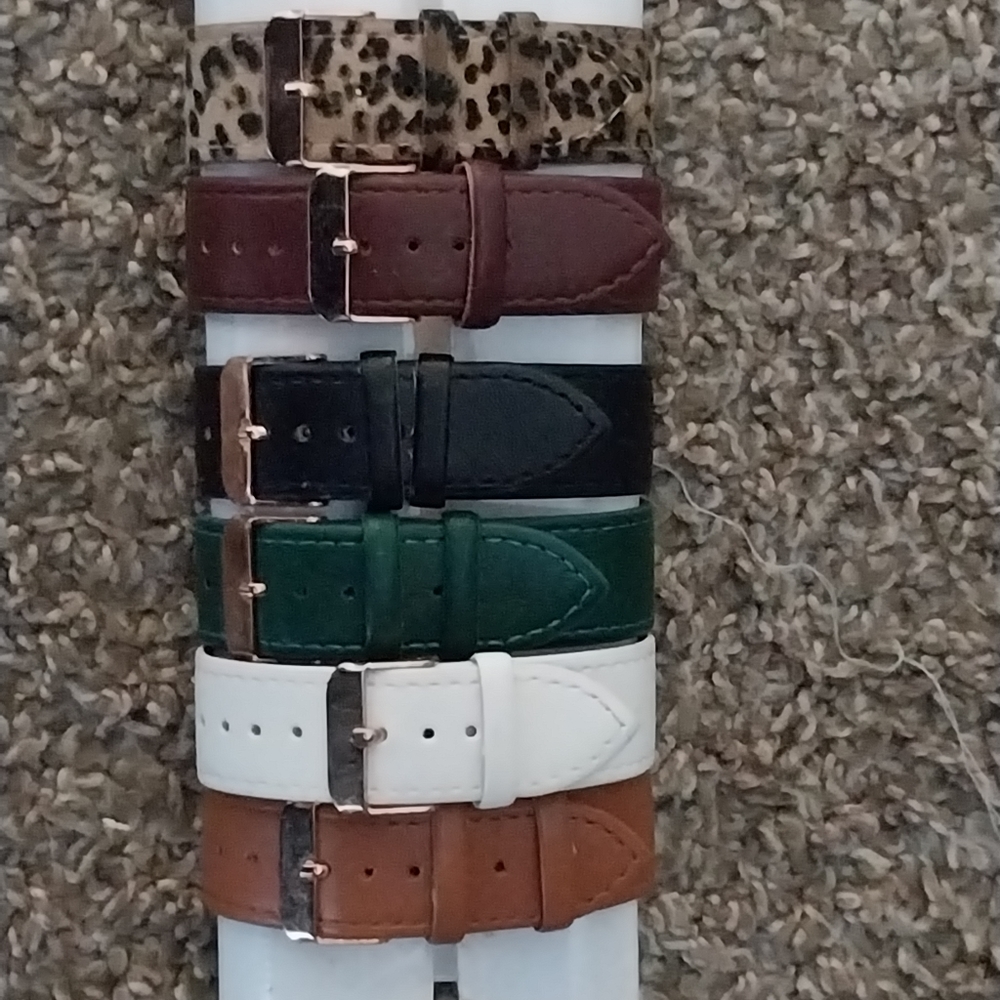 Adjustable watch bands
